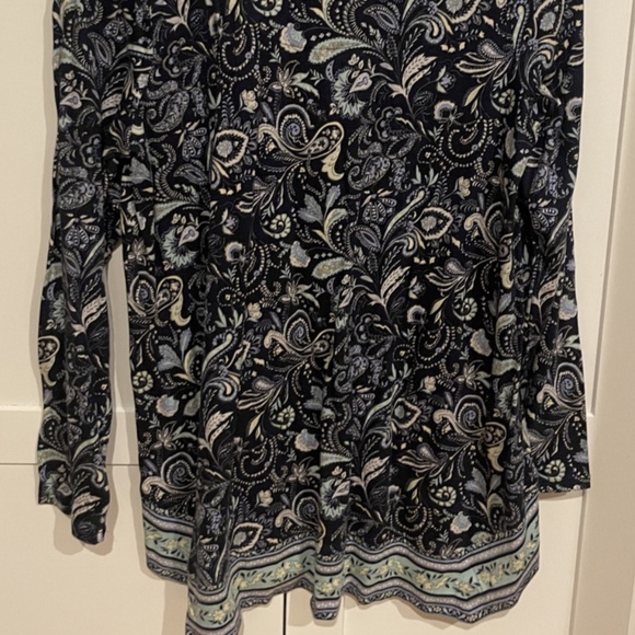 Size Medium J.Jill Black, Gray and Blue Paisley Print Tunic - Picture 2 of 4